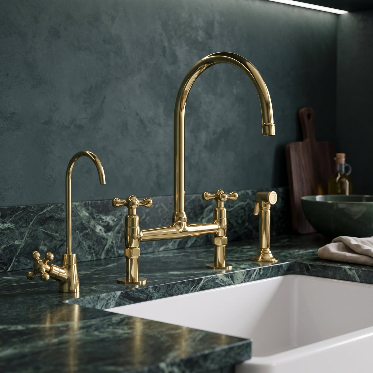 Kitchen Faucet Height and Reach for Farmhouse Sinks