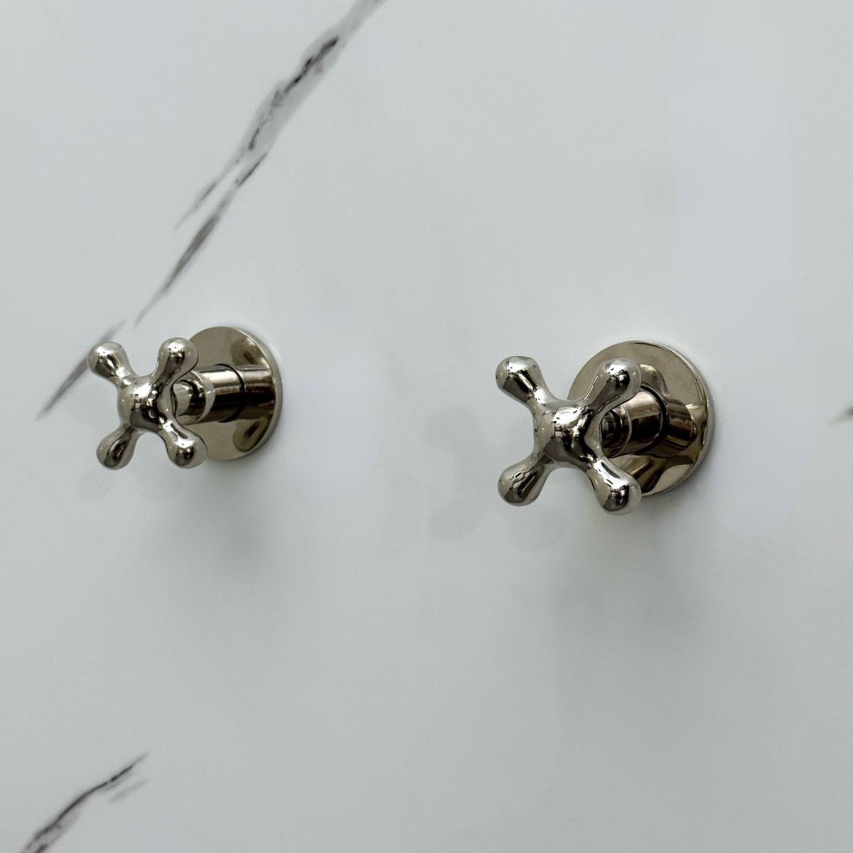 Polished Nickel Adjustable Round Rain Shower System — Arcuate arm (PNCSS-003) — detail view 10